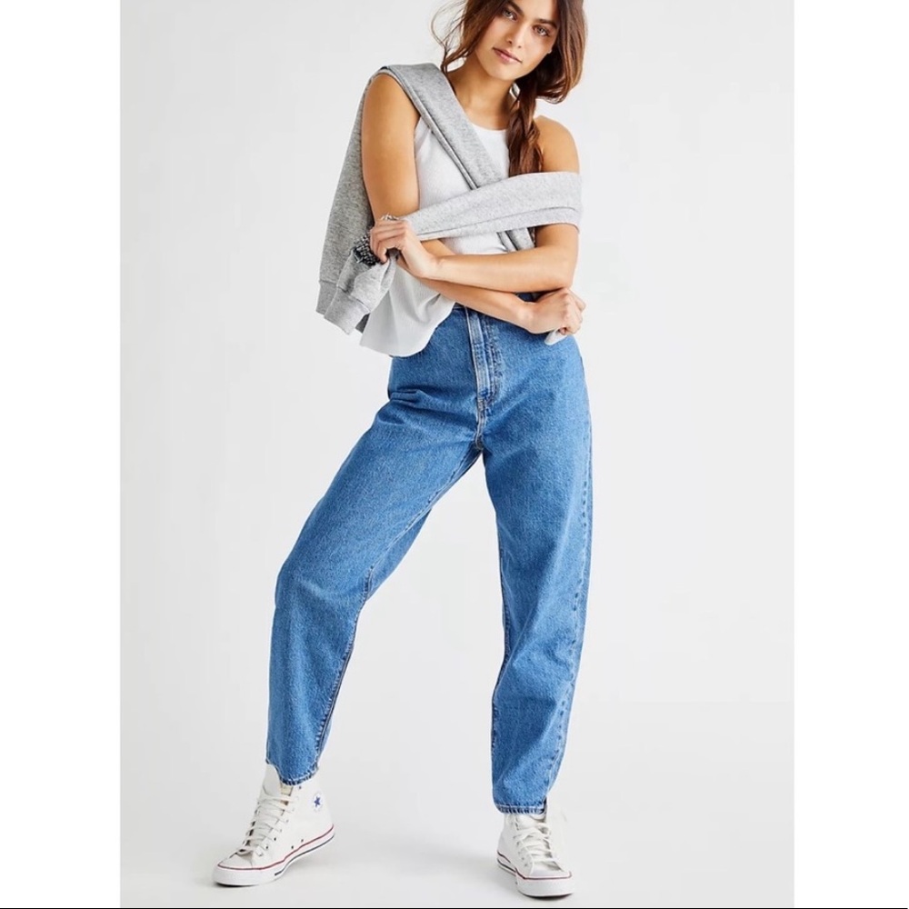 Levi’s NWT Mom Jean High Loose Taper Fit Denim